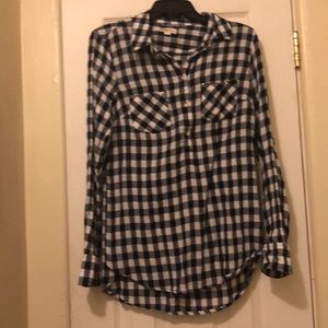 5/20 blue and white flannel